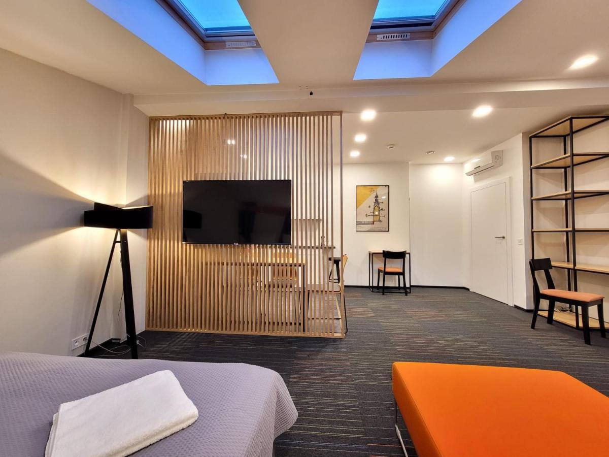 Dada Premium Aparthotel Krasków Εξωτερικό φωτογραφία